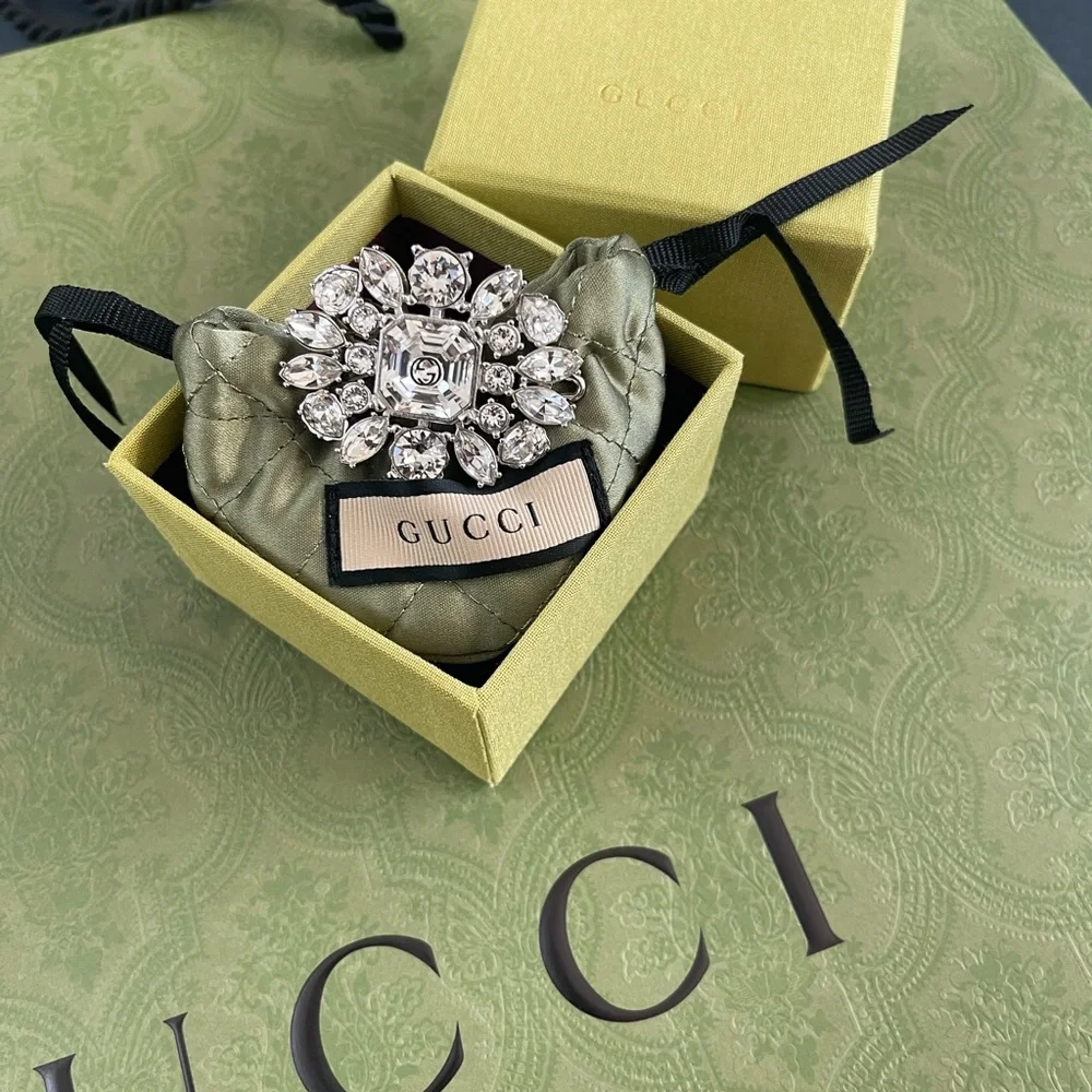 New GUCCI CRYSTAL INTERLOCKING G HAIR CLIP💚🌟